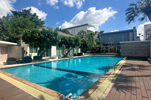 𝑩𝒂𝒏𝒈𝒌𝒐𝒌 𝑩𝒐𝒖𝒍𝒆𝒗𝒂𝒓𝒅 รามอินทรา กม. 2 บ้านเดี่ยว 3 ชั้น สไตล์โมเดิร์น