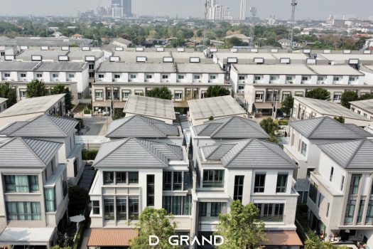 บ้านแฝด 3 ชั้น The Sonne ศรีนครินทร์ บางนา ความคุ้มค่าจัดเต็ม! 8 ห้องนอน พื้นที่ใช้สอยเกือบ 500 ตารางเมตร