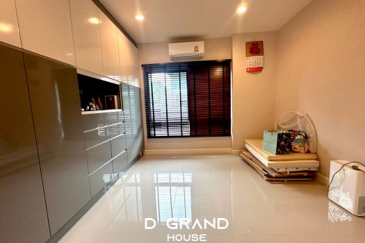 เศรษฐสิริ พัฒนาการ บ้านสวย สไตล์ Modern Classic แต่งสวยเรียบหรู น่าอยู่สุดๆ บ้านสภาพดี เจ้าของดูแลดีมาก และราคาดีมากกก