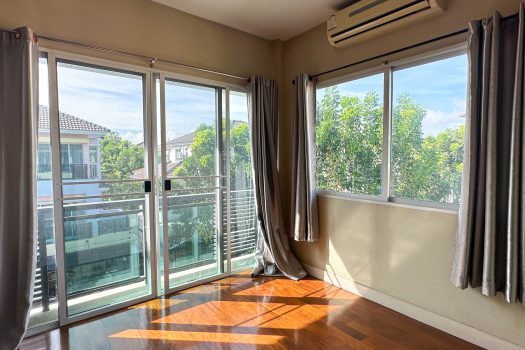 𝑩𝒂𝒏𝒈𝒌𝒐𝒌 𝑩𝒐𝒖𝒍𝒆𝒗𝒂𝒓𝒅 รามอินทรา กม. 2 บ้านเดี่ยว 3 ชั้น สไตล์โมเดิร์น