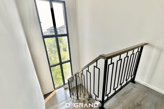 บ้านแฝด 3 ชั้น The Sonne ศรีนครินทร์ บางนา ความคุ้มค่าจัดเต็ม! 8 ห้องนอน พื้นที่ใช้สอยเกือบ 500 ตารางเมตร