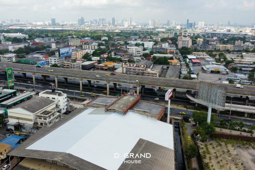 หมู่บ้านมานิต้า 4 ซอยวิภาวดี 32 บ้านเดี่ยวสุดยอดทำเลที่อาจหาที่ไหนไม่ได้แล้ว เดินทาง 3 นาทีถึงเซ็นทรัลลาดพร้าว จะซื้ออยู่เองก็ดี หรือจะซื้อไปลงทุนก็คุ้ม ด้วยทำเลที่รายล้อมไปด้วยความสะดวกสบาย เดินทางง่ายเข้าออกได้หลายเส้นทาง