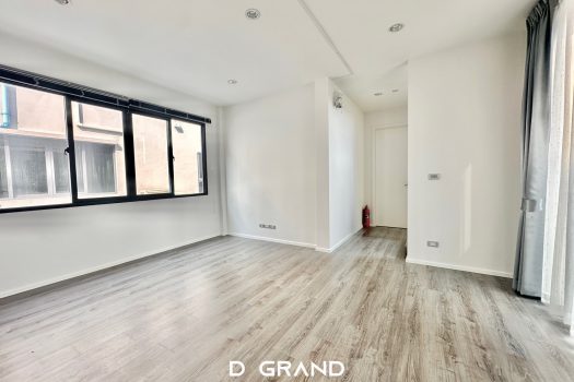 บ้านแฝด 3 ชั้น The Sonne ศรีนครินทร์ บางนา ความคุ้มค่าจัดเต็ม! 8 ห้องนอน พื้นที่ใช้สอยเกือบ 500 ตารางเมตร