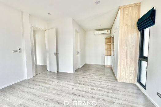 บ้านแฝด 3 ชั้น The Sonne ศรีนครินทร์ บางนา ความคุ้มค่าจัดเต็ม! 8 ห้องนอน พื้นที่ใช้สอยเกือบ 500 ตารางเมตร