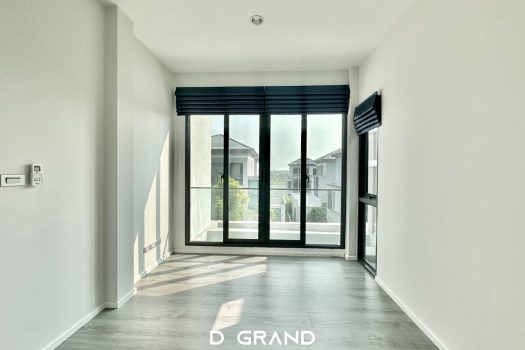 บ้านแฝด 3 ชั้น The Sonne ศรีนครินทร์ บางนา ความคุ้มค่าจัดเต็ม! 8 ห้องนอน พื้นที่ใช้สอยเกือบ 500 ตารางเมตร