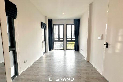 บ้านแฝด 3 ชั้น The Sonne ศรีนครินทร์ บางนา ความคุ้มค่าจัดเต็ม! 8 ห้องนอน พื้นที่ใช้สอยเกือบ 500 ตารางเมตร