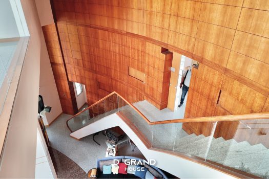 บ้านหรูในสนามกอล์ฟ วิวทะเลสาบ ทำเลดี ฮวงจุ้ยรับทรัพย์ พื้นที่ใช้สอยจัดเต็ม 1,000 ตร.ม.