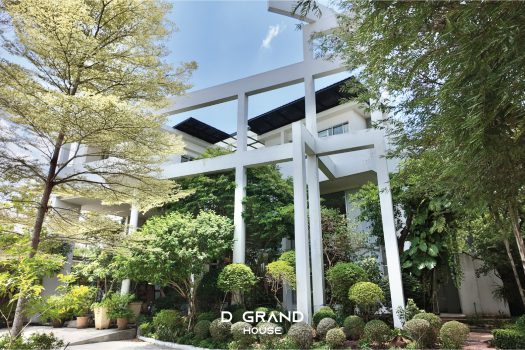 บ้านหรูในสนามกอล์ฟ วิวทะเลสาบ ทำเลดี ฮวงจุ้ยรับทรัพย์ พื้นที่ใช้สอยจัดเต็ม 1,000 ตร.ม.