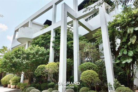 บ้านหรูในสนามกอล์ฟ วิวทะเลสาบ ทำเลดี ฮวงจุ้ยรับทรัพย์ พื้นที่ใช้สอยจัดเต็ม 1,000 ตร.ม.