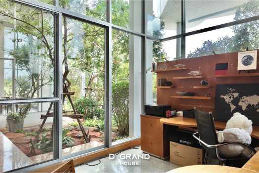 บ้านหรูในสนามกอล์ฟ วิวทะเลสาบ ทำเลดี ฮวงจุ้ยรับทรัพย์ พื้นที่ใช้สอยจัดเต็ม 1,000 ตร.ม.