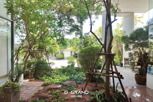 บ้านหรูในสนามกอล์ฟ วิวทะเลสาบ ทำเลดี ฮวงจุ้ยรับทรัพย์ พื้นที่ใช้สอยจัดเต็ม 1,000 ตร.ม.