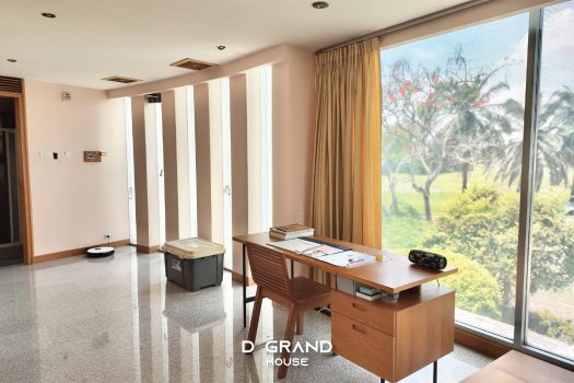 บ้านหรูในสนามกอล์ฟ วิวทะเลสาบ ทำเลดี ฮวงจุ้ยรับทรัพย์ พื้นที่ใช้สอยจัดเต็ม 1,000 ตร.ม.