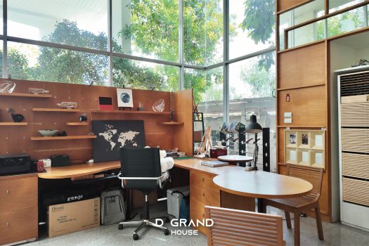 บ้านหรูในสนามกอล์ฟ วิวทะเลสาบ ทำเลดี ฮวงจุ้ยรับทรัพย์ พื้นที่ใช้สอยจัดเต็ม 1,000 ตร.ม.