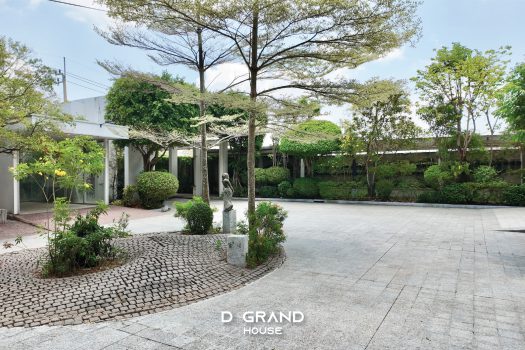 บ้านหรูในสนามกอล์ฟ วิวทะเลสาบ ทำเลดี ฮวงจุ้ยรับทรัพย์ พื้นที่ใช้สอยจัดเต็ม 1,000 ตร.ม.