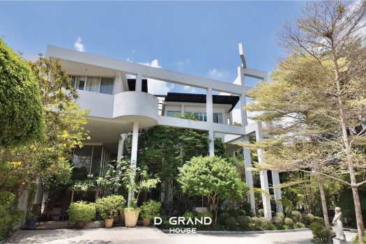 บ้านหรูในสนามกอล์ฟ วิวทะเลสาบ ทำเลดี ฮวงจุ้ยรับทรัพย์ พื้นที่ใช้สอยจัดเต็ม 1,000 ตร.ม.