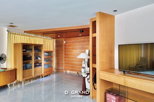 บ้านหรูในสนามกอล์ฟ วิวทะเลสาบ ทำเลดี ฮวงจุ้ยรับทรัพย์ พื้นที่ใช้สอยจัดเต็ม 1,000 ตร.ม.