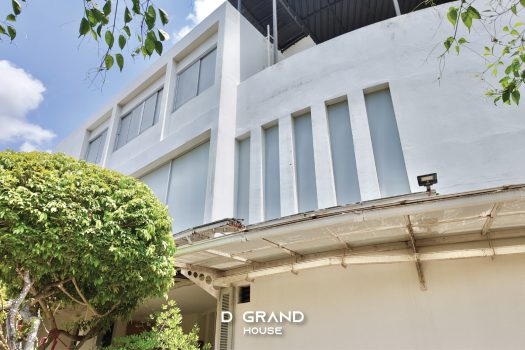 บ้านหรูในสนามกอล์ฟ วิวทะเลสาบ ทำเลดี ฮวงจุ้ยรับทรัพย์ พื้นที่ใช้สอยจัดเต็ม 1,000 ตร.ม.