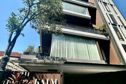 คอนโด คาล์ม เพนท์เฮ้าส์ 𝗣𝗲𝗻𝘁𝗵𝗼𝘂𝘀𝗲 ให้ฟีลเหมือนอยู่บ้าน ทำเลใจกลางเมืองใกล้ทองหล่อ ในราคาถูกกว่าเกินครึ่ง