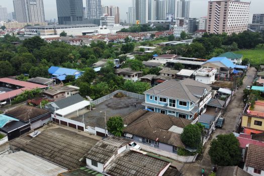 ขายที่ดินนนทบุรี ซอย เรวดี 𝟰𝟮 ขนาด 𝟭𝟵𝟵.𝟵 ตร.วา ถมแล้ว สร้างสิ่งปลูกสร้างได้ทันที