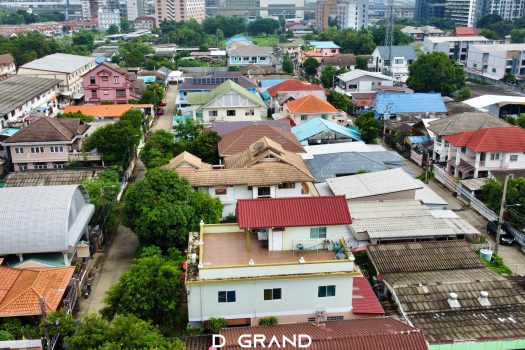 ขายที่ดินนนทบุรี ซอย เรวดี 𝟰𝟮 ขนาด 𝟭𝟵𝟵.𝟵 ตร.วา ถมแล้ว สร้างสิ่งปลูกสร้างได้ทันที