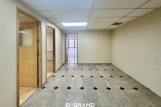 Office ทำเลเยี่ยม ซอย รัชดาภิเษก 28 อยู่ติดถนนใหญ่ ห่าง MRT เพียง 100 เมตร