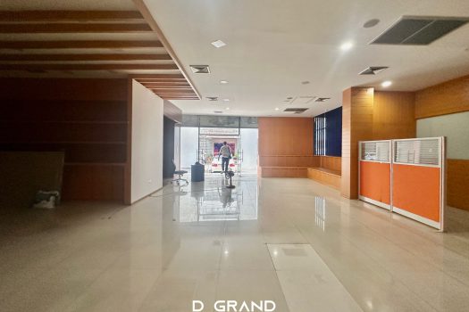 Office ทำเลเยี่ยม ซอย รัชดาภิเษก 28 อยู่ติดถนนใหญ่ ห่าง MRT เพียง 100 เมตร