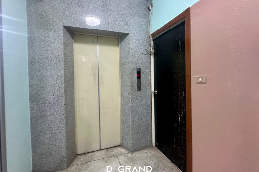 Office ทำเลเยี่ยม ซอย รัชดาภิเษก 28 อยู่ติดถนนใหญ่ ห่าง MRT เพียง 100 เมตร