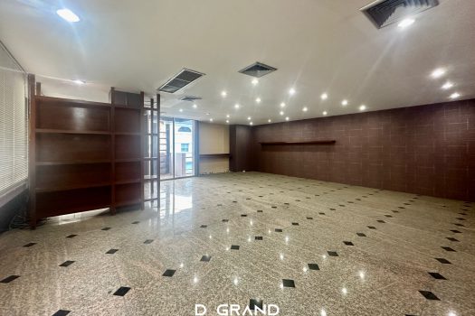 Office ทำเลเยี่ยม ซอย รัชดาภิเษก 28 อยู่ติดถนนใหญ่ ห่าง MRT เพียง 100 เมตร