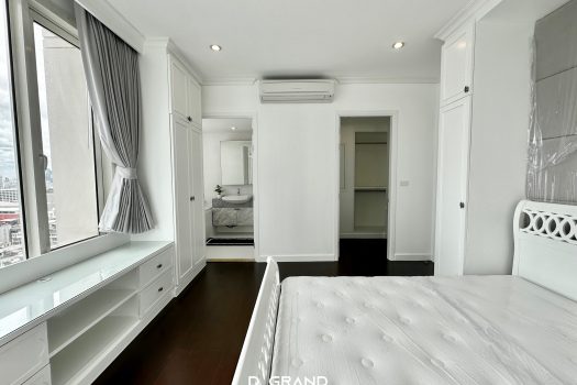 𝗙𝗼𝗿 𝗦𝗮𝗹𝗲: 𝗠𝗮𝗻𝗵𝗮𝘁𝘁𝗮𝗻 𝗖𝗵𝗶𝗱𝗹𝗼𝗺 Pet Friendly Condo ใจกลางเมือง