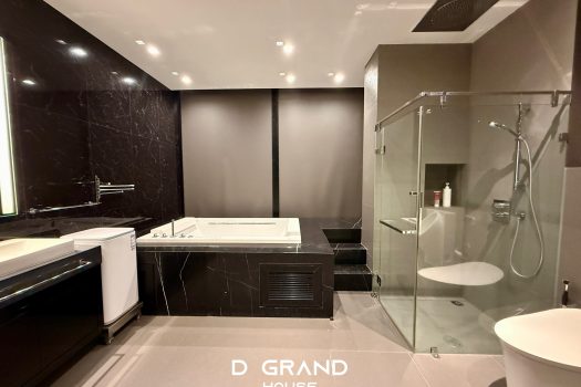 𝗨𝗟𝗧𝗥𝗔 𝗟𝗨𝗫𝗨𝗥𝗬 𝗣𝗢𝗢𝗟 𝗩𝗜𝗟𝗟𝗔 𝟲 ชั้น