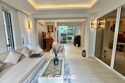 ปรับลดด่วน บ้านหรูซอยสุขุมวิท 𝟰𝟵 ทำเลดีมาก ราคาเพียง 𝟴𝟵 ล้านบาท.