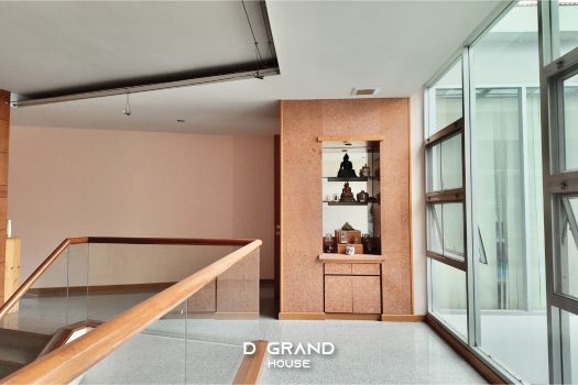 บ้านหรูในสนามกอล์ฟ วิวทะเลสาบ ทำเลดี ฮวงจุ้ยรับทรัพย์ พื้นที่ใช้สอยจัดเต็ม 1,000 ตร.ม. คุ้มเกินไปไหม!