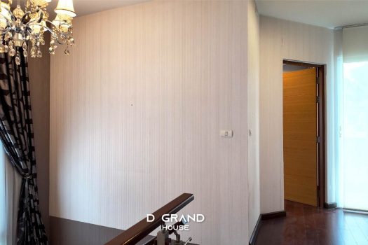 บ้านหรูหลังมุม 2ชั้น ทำเล ลาดพร้าว ซอย 1 ปรับราคาลงเพิ่มเกือบล้าน !!!