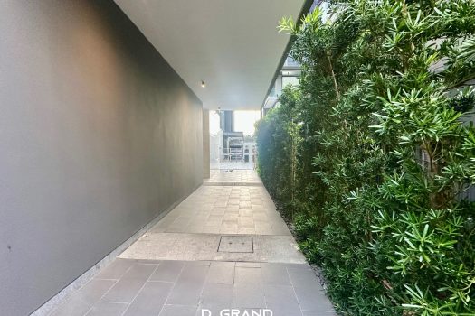 “𝟮𝟬𝟭 𝗔𝘃𝗲𝗻𝘂𝗲 เอกมัย-พระราม 𝟵” โฮมออฟฟิศ สุดหรูหรา 𝟲 ชั้น ใจกลางเมือง บนทำเลเลียบทางด่วนรามอินทรา