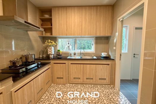 สัมผัสชีวิตเหนือระดับที่ “สราญสิริ แกรนเด พุทธมณฑล สาย 𝟯”