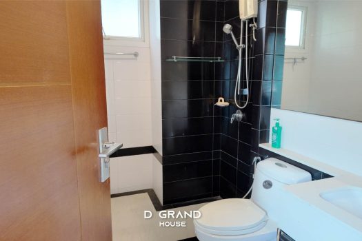 บ้านหรูหลังมุม 2ชั้น ทำเล ลาดพร้าว ซอย 1 ปรับราคาลงเพิ่มเกือบล้าน !!!