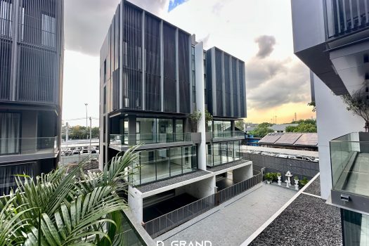 “𝟮𝟬𝟭 𝗔𝘃𝗲𝗻𝘂𝗲 เอกมัย-พระราม 𝟵” โฮมออฟฟิศ สุดหรูหรา 𝟲 ชั้น ใจกลางเมือง บนทำเลเลียบทางด่วนรามอินทรา