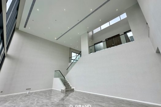 𝗟𝗮𝗸𝗲 𝗟𝗲𝗴𝗲𝗻𝗱 บางนา สุวรรณภูมิ บ้านหรูริมทะเลสาบ พร้อมสระว่ายน้ำ แปลงสุดท้าย ถ้าไม่อยากพลาดราคาสุดพิเศษเฉพาะ D Grand House