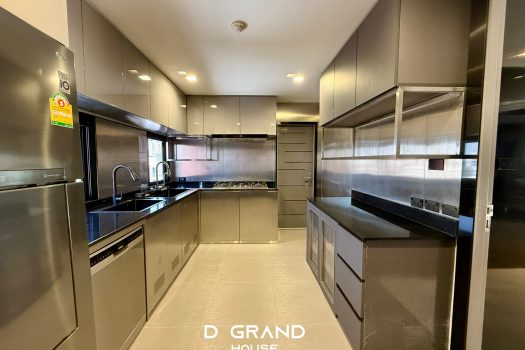 𝗨𝗟𝗧𝗥𝗔 𝗟𝗨𝗫𝗨𝗥𝗬 𝗣𝗢𝗢𝗟 𝗩𝗜𝗟𝗟𝗔 𝟲 ชั้น