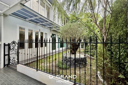 ปรับลดด่วน บ้านหรูซอยสุขุมวิท 𝟰𝟵 ทำเลดีมาก ราคาเพียง 𝟴𝟵 ล้านบาท.