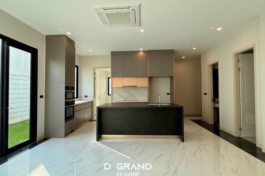 𝗛𝗢𝗧 𝗣𝗥𝗜𝗖𝗘: 𝗖𝗜𝗡𝗤 𝗥𝗢𝗬𝗔𝗟 𝗞𝗿𝘂𝗻𝗴𝘁𝗵𝗲𝗽 𝗞𝗿𝗲𝗲𝘁𝗵𝗮 บ้านหรูบนทำเลสุดฮิต!