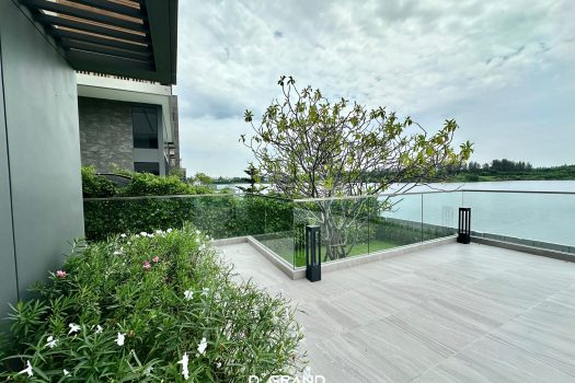 𝗟𝗮𝗸𝗲 𝗟𝗲𝗴𝗲𝗻𝗱 บางนา สุวรรณภูมิ บ้านหรูริมทะเลสาบ พร้อมสระว่ายน้ำ แปลงสุดท้าย ถ้าไม่อยากพลาดราคาสุดพิเศษเฉพาะ D Grand House