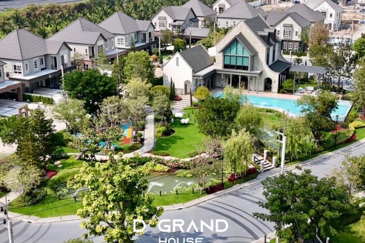 สัมผัสชีวิตเหนือระดับที่ “สราญสิริ แกรนเด พุทธมณฑล สาย 𝟯”