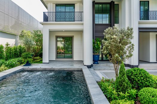 บ้านเดี่ยวพร้อมสระว่ายน้ำ สุด Exclusive แปลงเดียวใจกลางพระราม 9 ที่สุดแห่งทำเล และเป็นส่วนตัวเพียง 1 ยูนิต