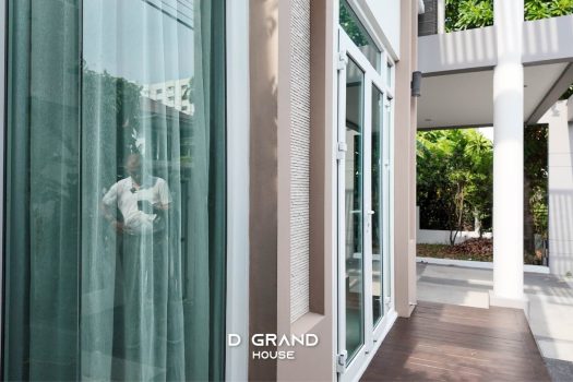 บ้านหรูหลังมุม 2ชั้น ทำเล ลาดพร้าว ซอย 1 ปรับราคาลงเพิ่มเกือบล้าน !!!