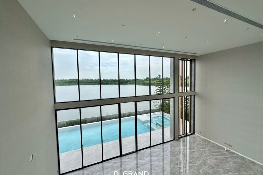 𝗟𝗮𝗸𝗲 𝗟𝗲𝗴𝗲𝗻𝗱 บางนา สุวรรณภูมิ บ้านหรูริมทะเลสาบ พร้อมสระว่ายน้ำ แปลงสุดท้าย ถ้าไม่อยากพลาดราคาสุดพิเศษเฉพาะ D Grand House