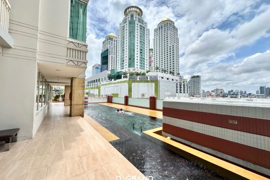 𝗙𝗼𝗿 𝗦𝗮𝗹𝗲: 𝗠𝗮𝗻𝗵𝗮𝘁𝘁𝗮𝗻 𝗖𝗵𝗶𝗱𝗹𝗼𝗺 Pet Friendly Condo ใจกลางเมือง