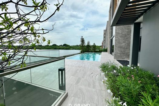 𝗟𝗮𝗸𝗲 𝗟𝗲𝗴𝗲𝗻𝗱 บางนา สุวรรณภูมิ บ้านหรูริมทะเลสาบ พร้อมสระว่ายน้ำ แปลงสุดท้าย ถ้าไม่อยากพลาดราคาสุดพิเศษเฉพาะ D Grand House