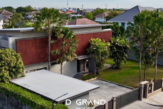 ขายบ้านหรู 2 ชั้น สไตล์ Modern Tropical ในหมู่บ้านปัญญาอินทรา