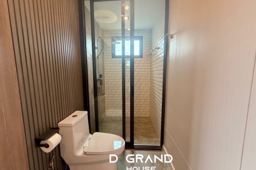 ขายบ้านหรู 2 ชั้น สไตล์ Modern Tropical ในหมู่บ้านปัญญาอินทรา